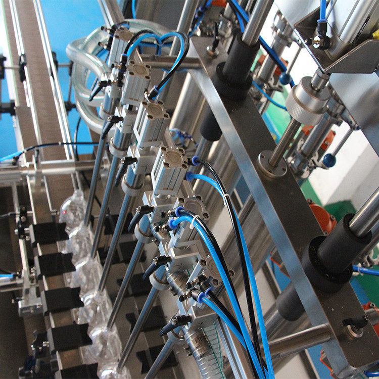 aliejaus pildymo mašina